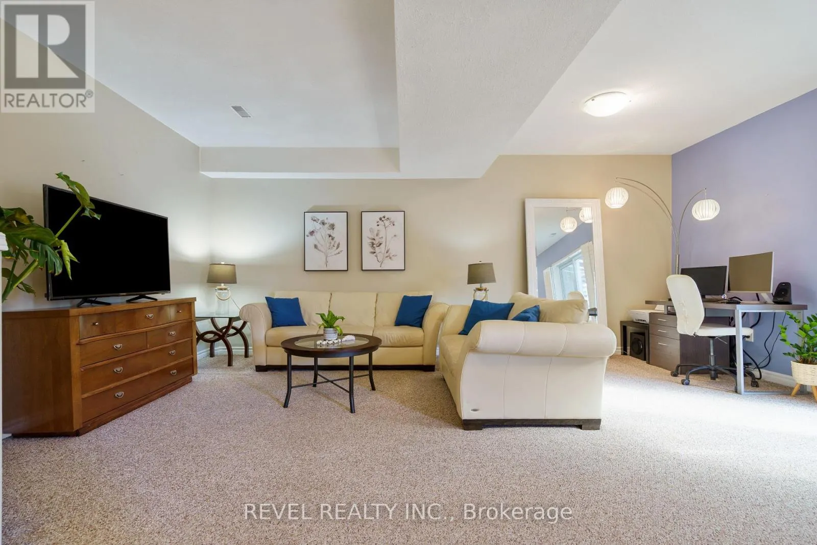 55 AMORE BOULEVARD