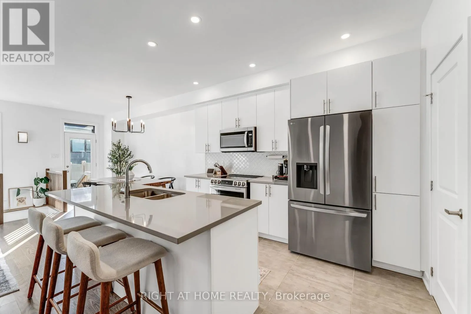 623 RATHBURN LANE
