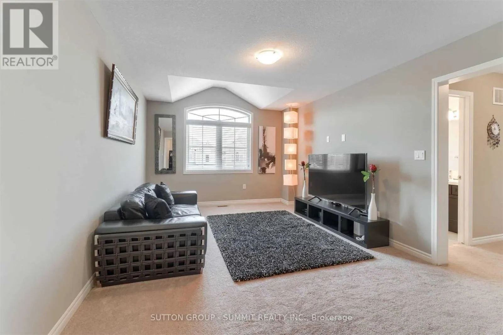 68 WANNAMAKER CRESCENT
