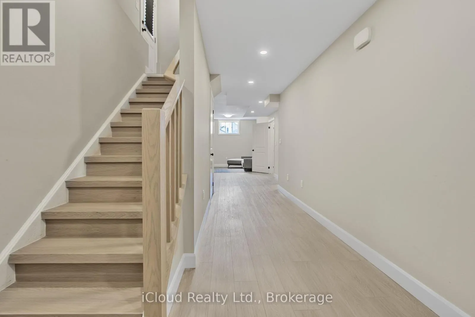 46 LOWELL STREET N