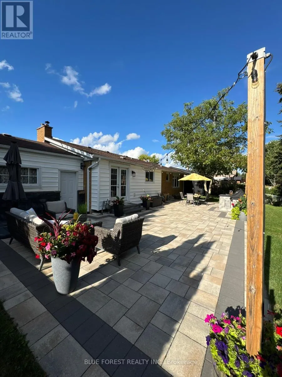 15 SOUTHLAND DRIVE