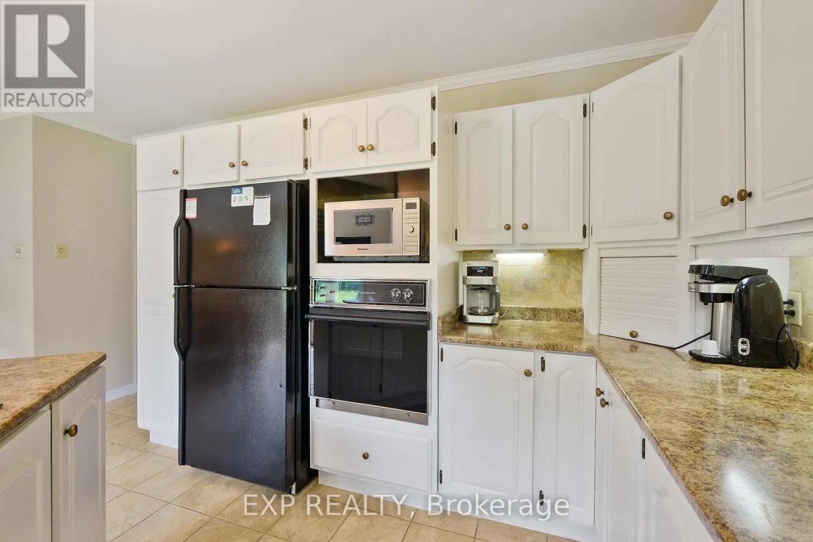 1376 MACDONALD ROAD
