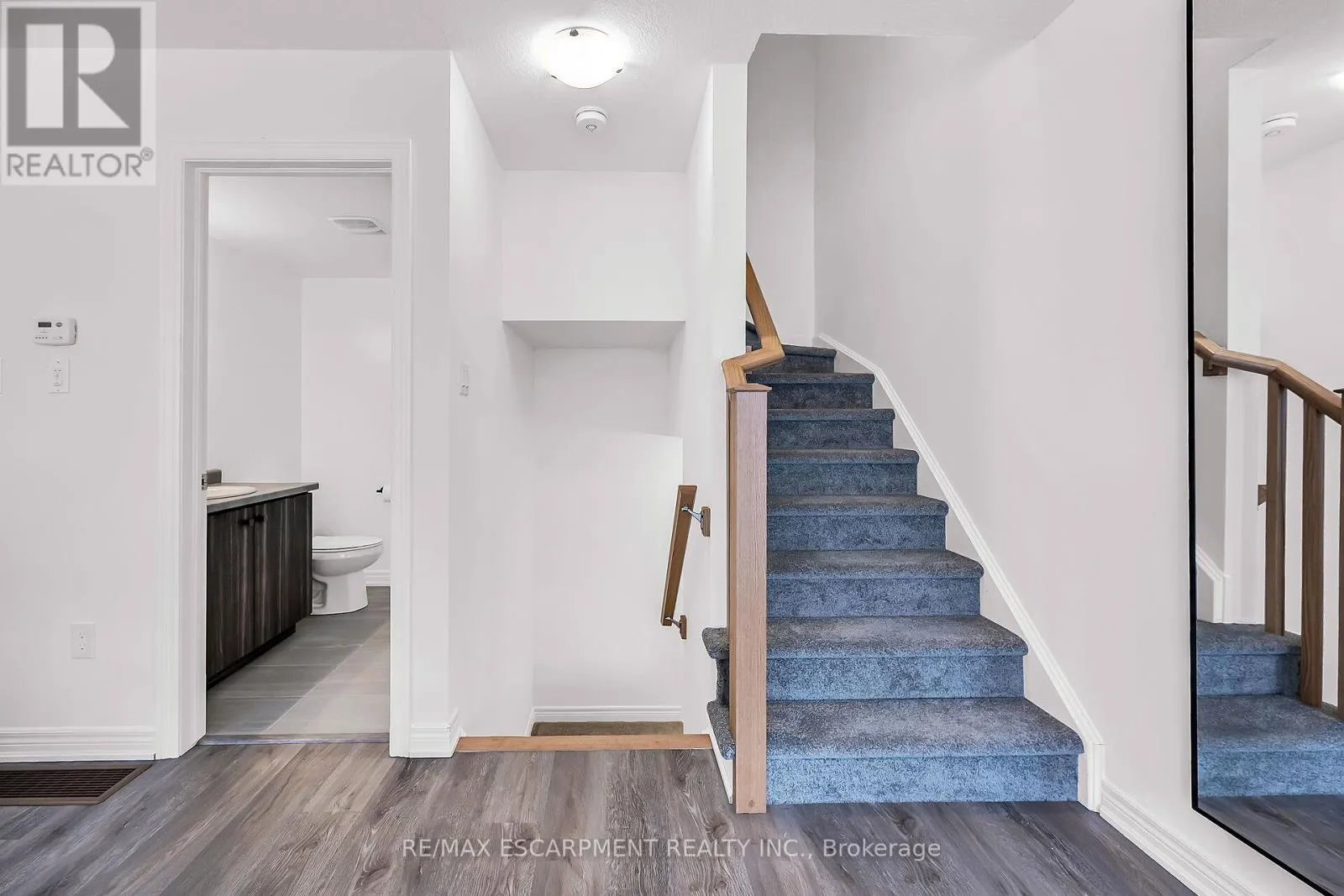 22 DRYDEN LANE
