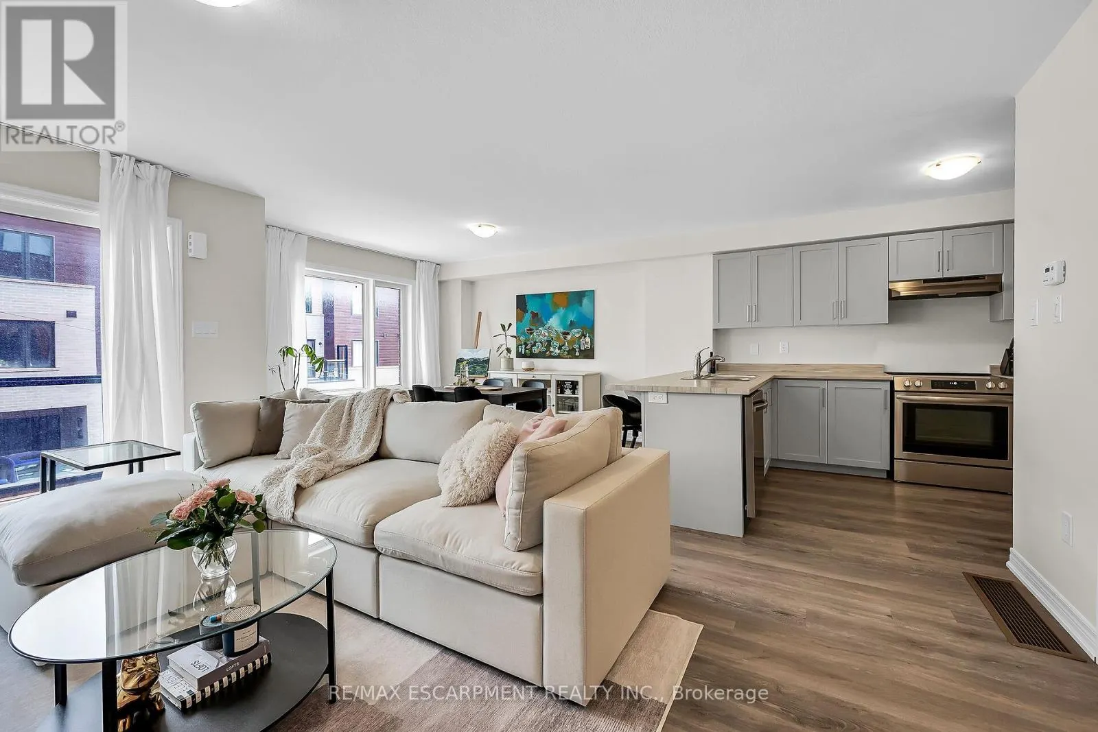 22 DRYDEN LANE