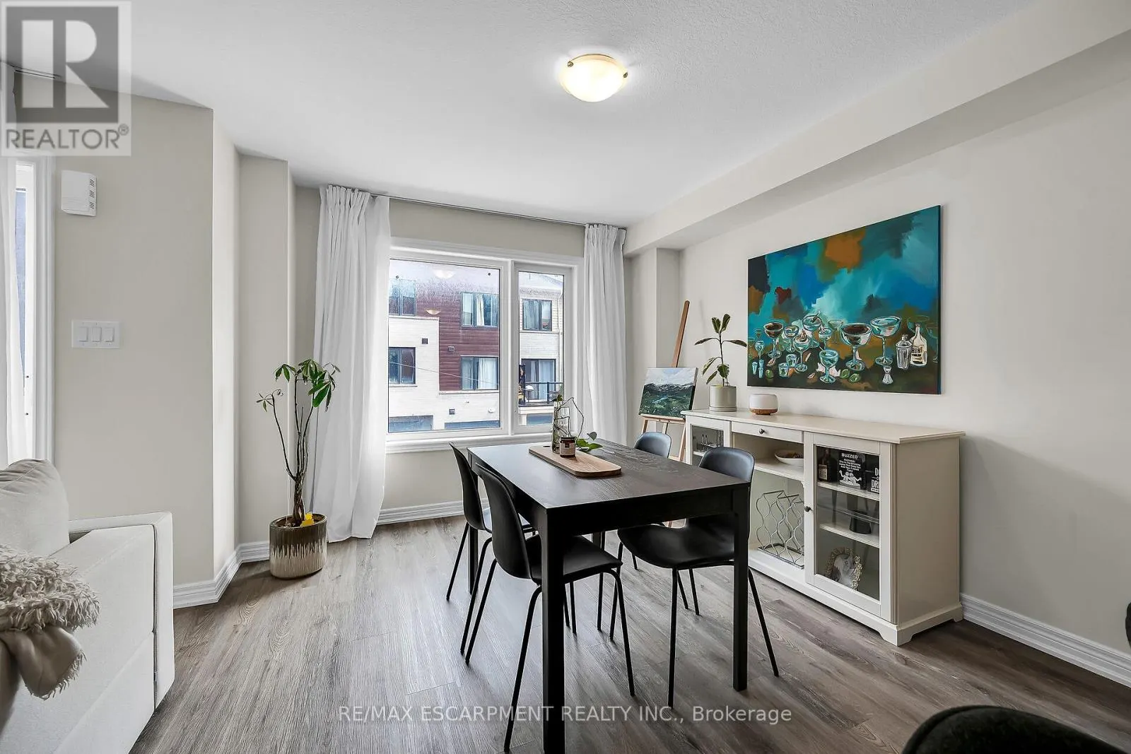 22 DRYDEN LANE