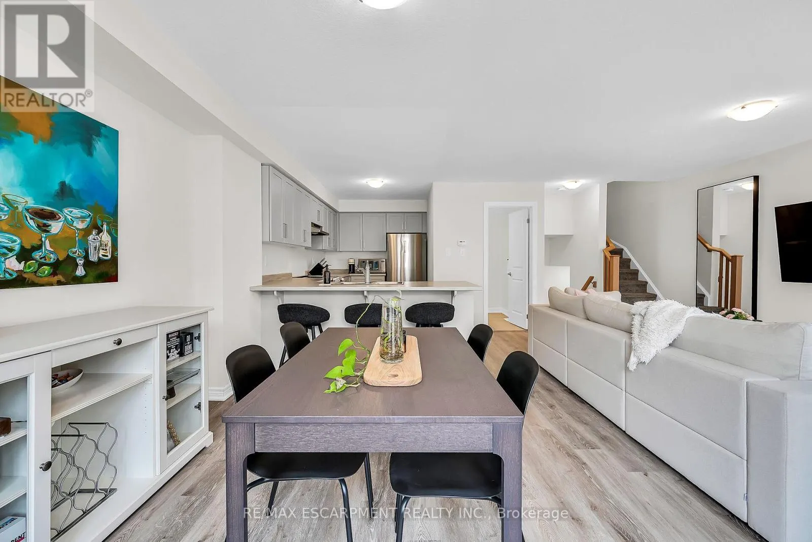 22 DRYDEN LANE