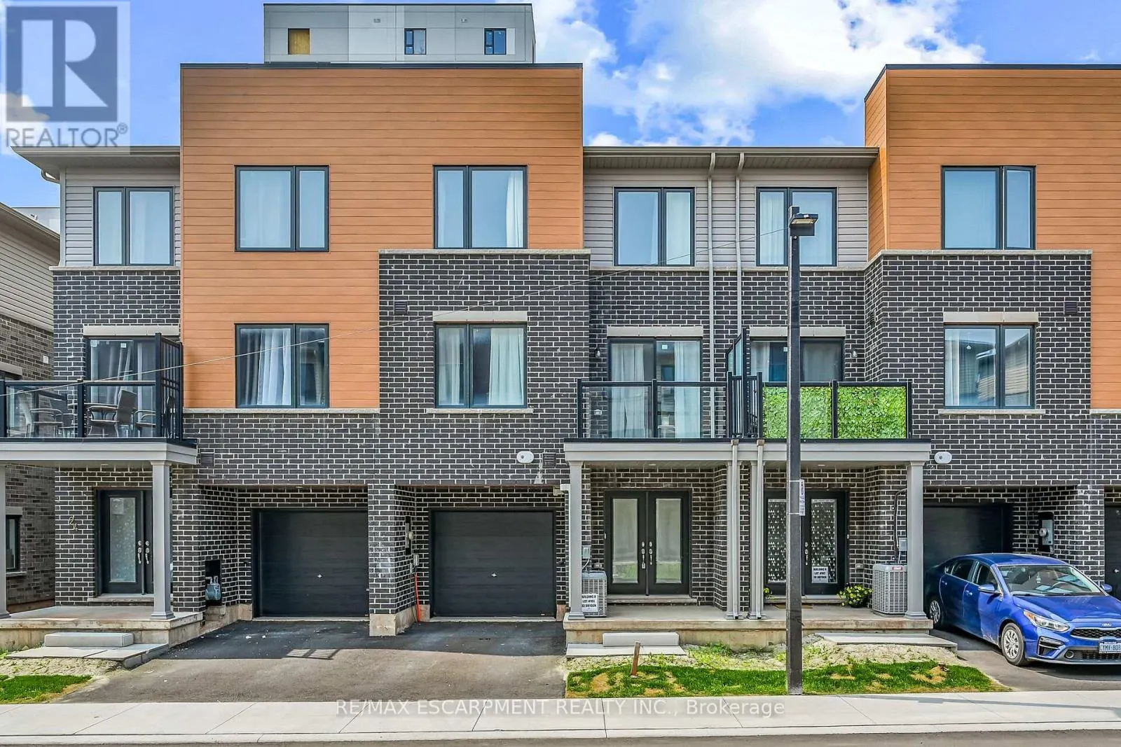 22 DRYDEN LANE