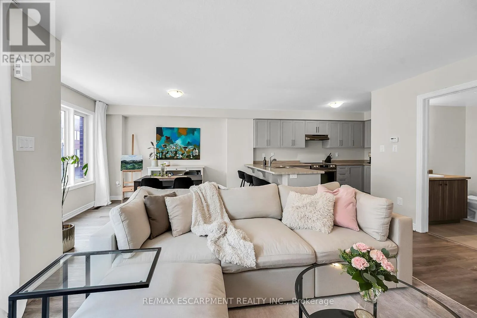 22 DRYDEN LANE