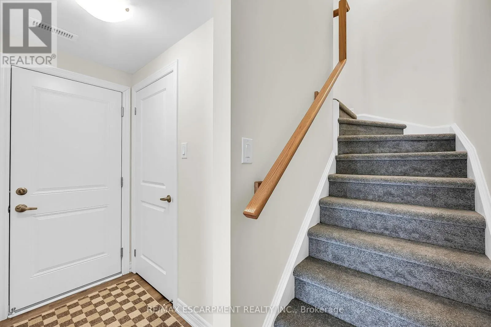 22 DRYDEN LANE