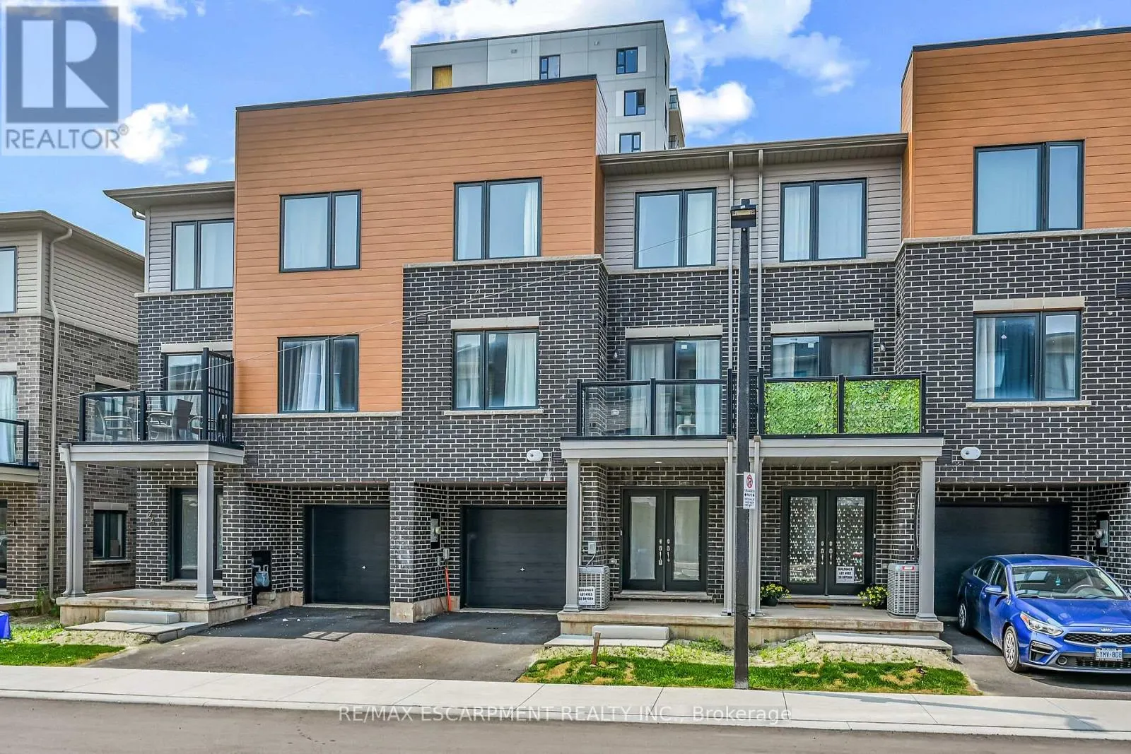22 DRYDEN LANE
