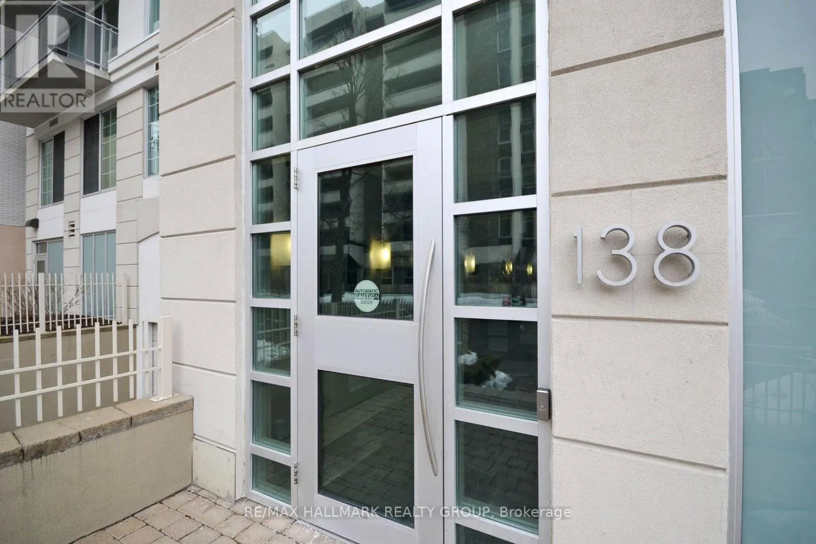 209 - 138 SOMERSET STREET W