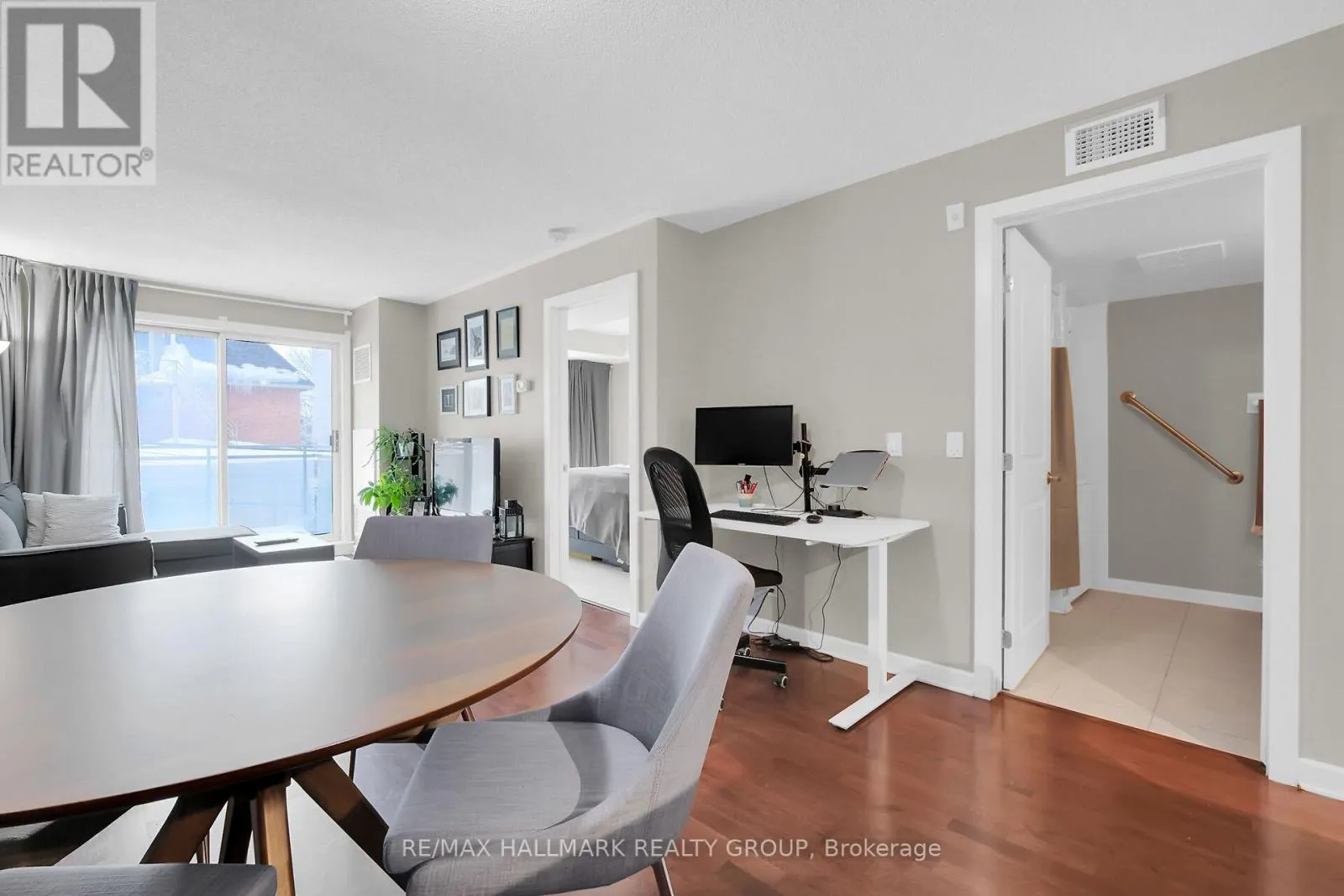209 - 138 SOMERSET STREET W