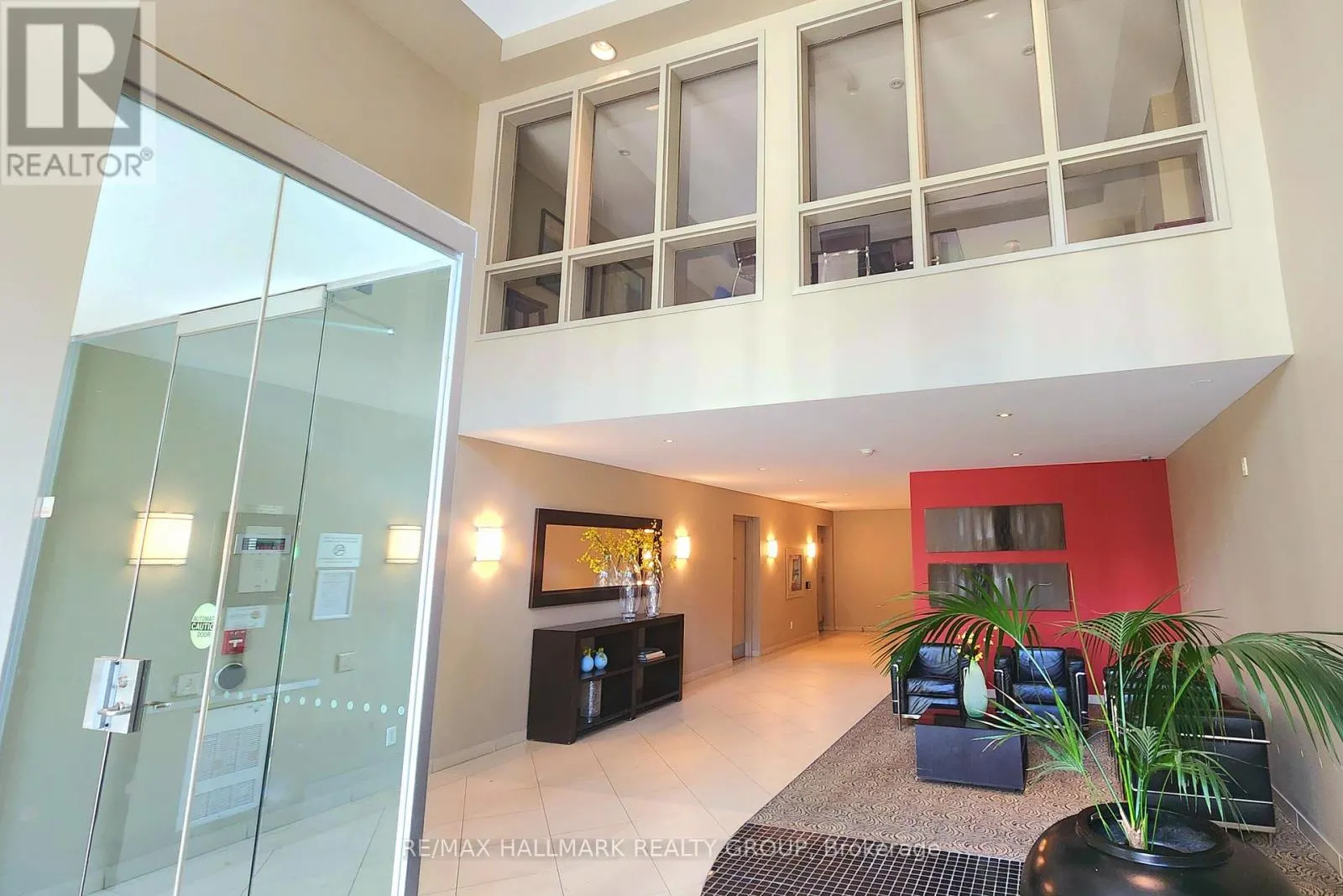 209 - 138 SOMERSET STREET W