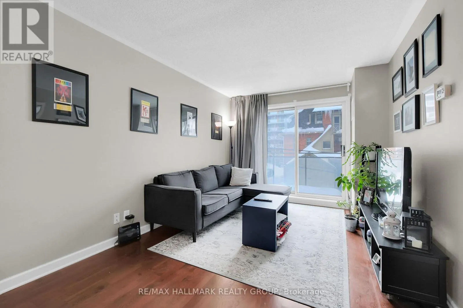 209 - 138 SOMERSET STREET W