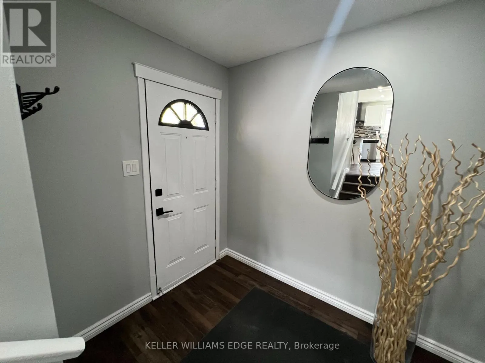 228 LAWNHURST COURT