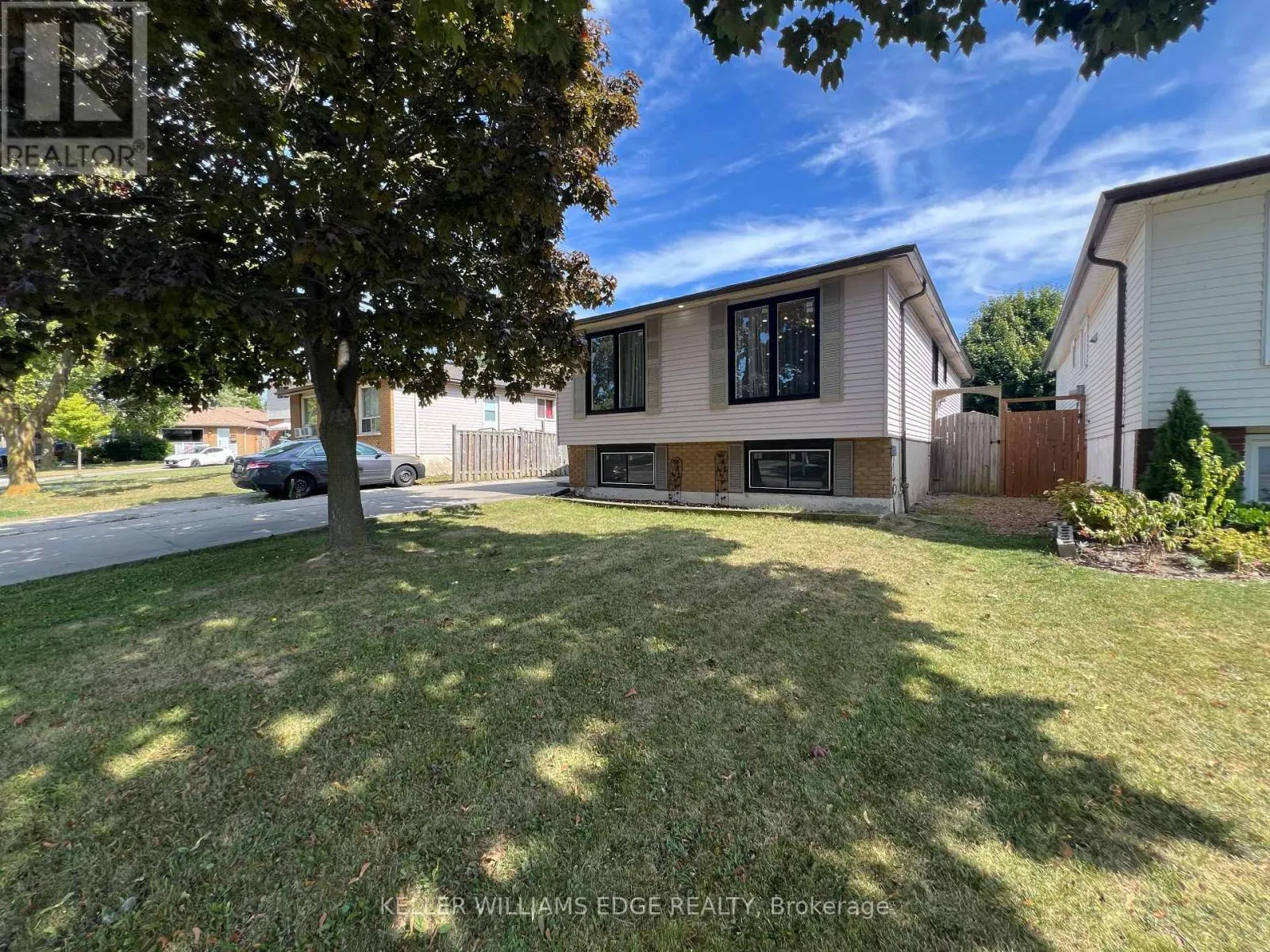 228 LAWNHURST COURT