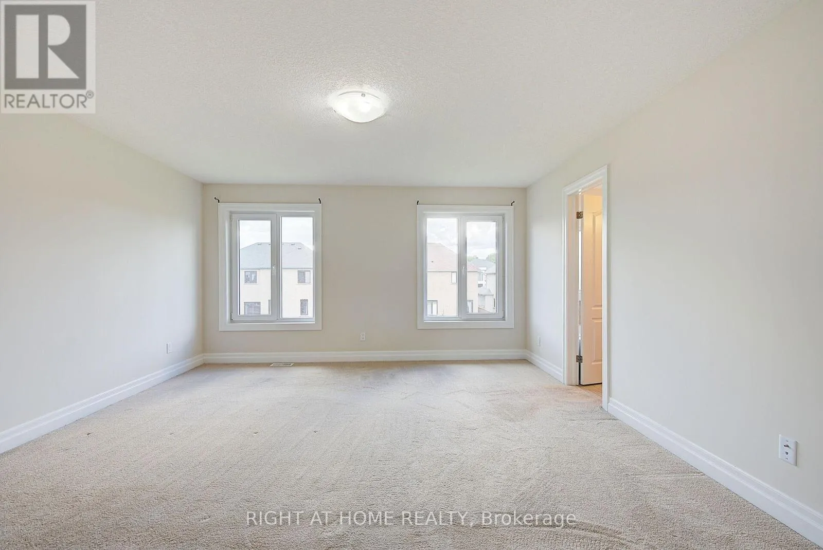896 ZAIFMAN CIRCLE