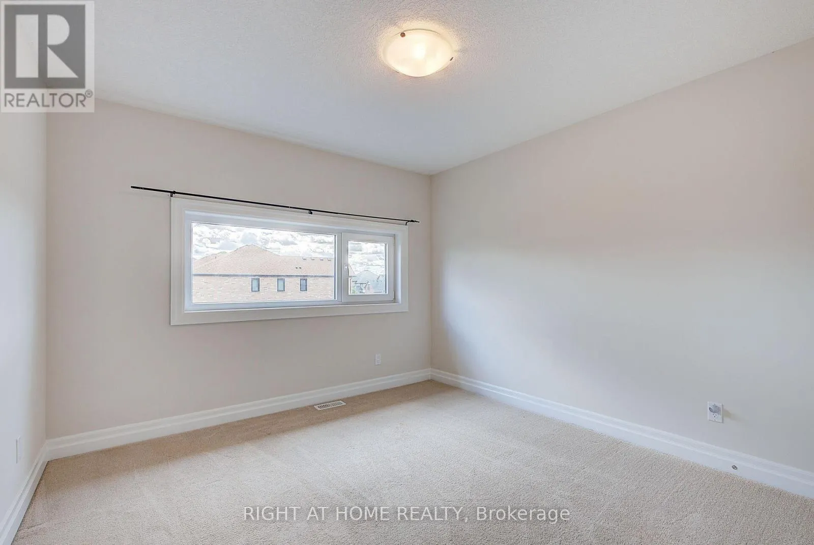 896 ZAIFMAN CIRCLE