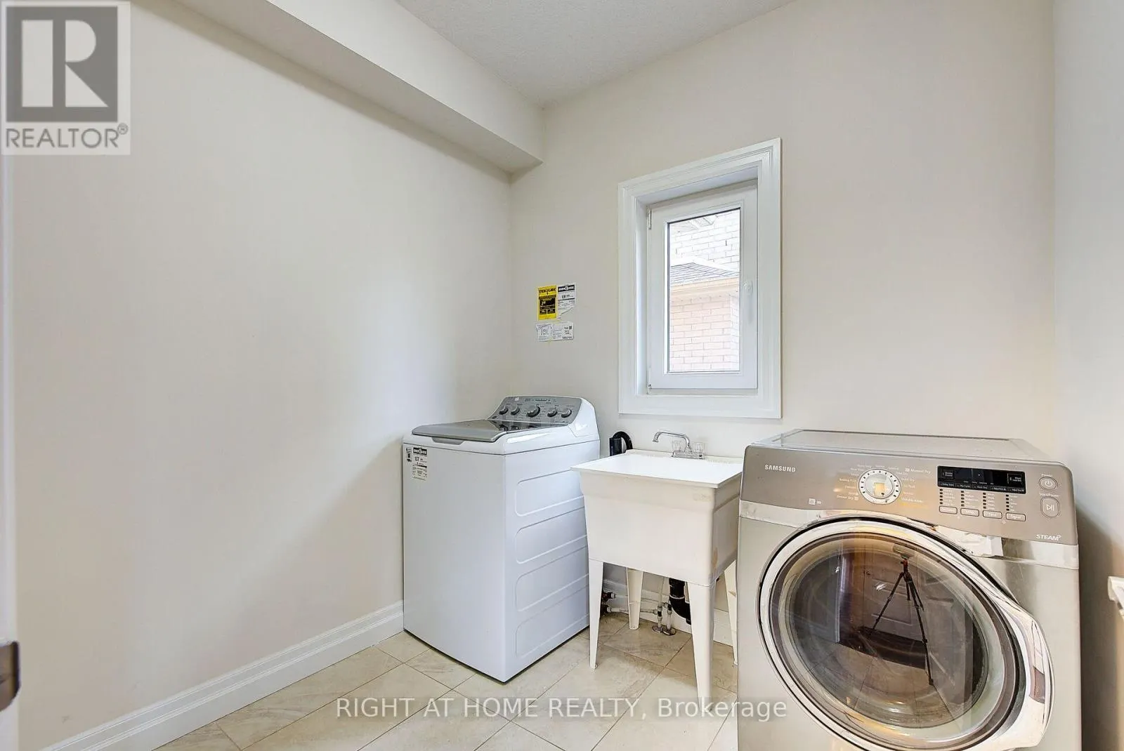 896 ZAIFMAN CIRCLE