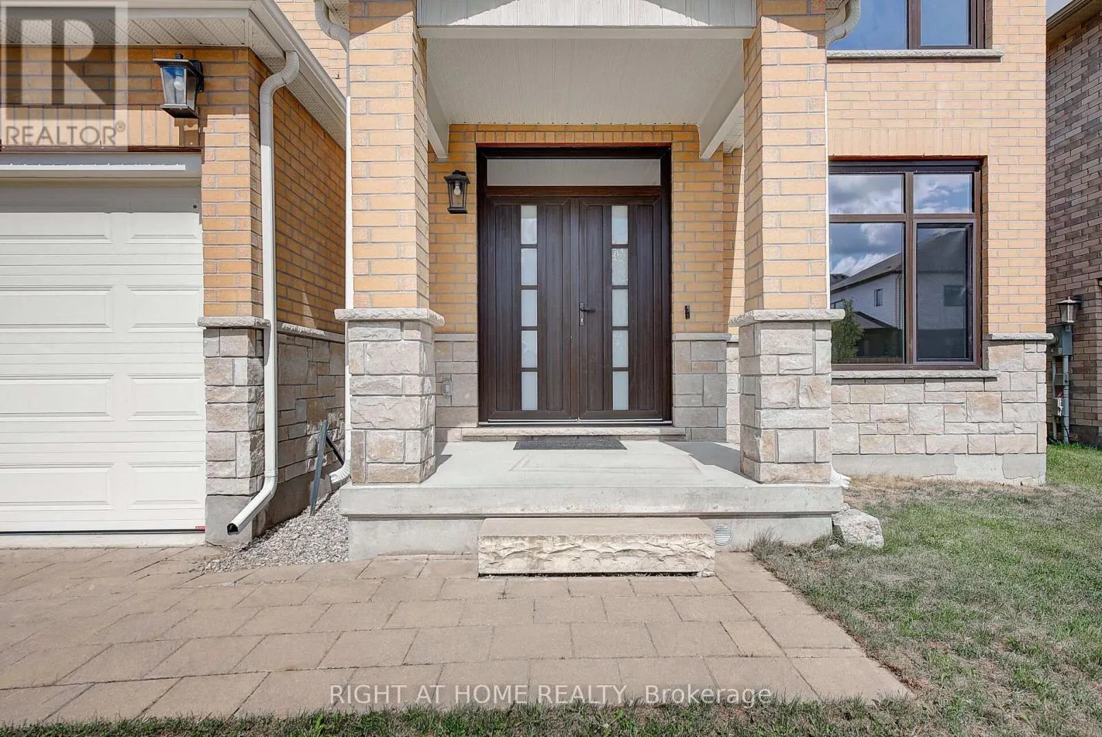 896 ZAIFMAN CIRCLE