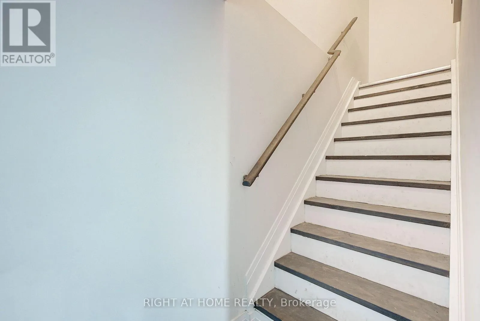 896 ZAIFMAN CIRCLE