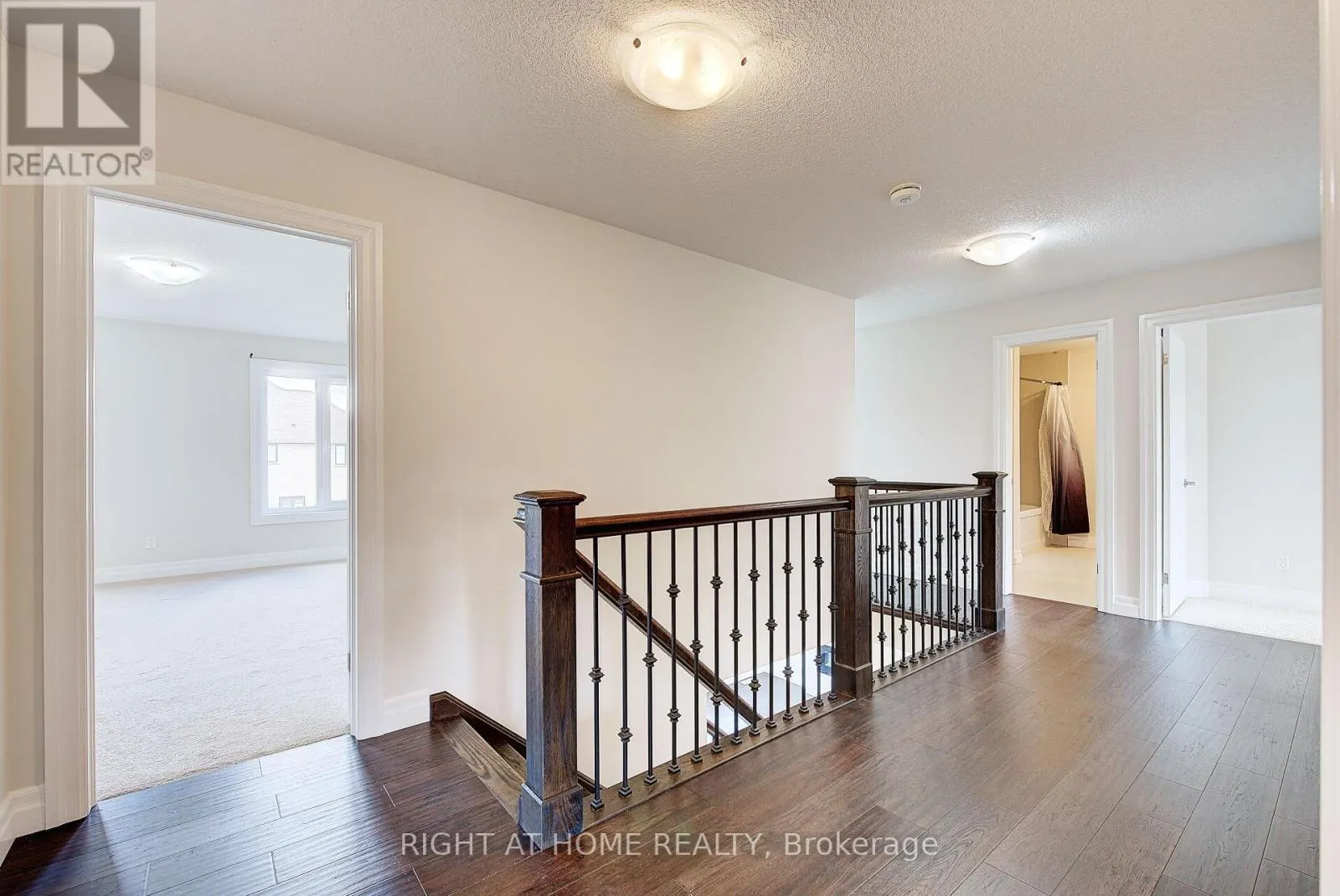 896 ZAIFMAN CIRCLE