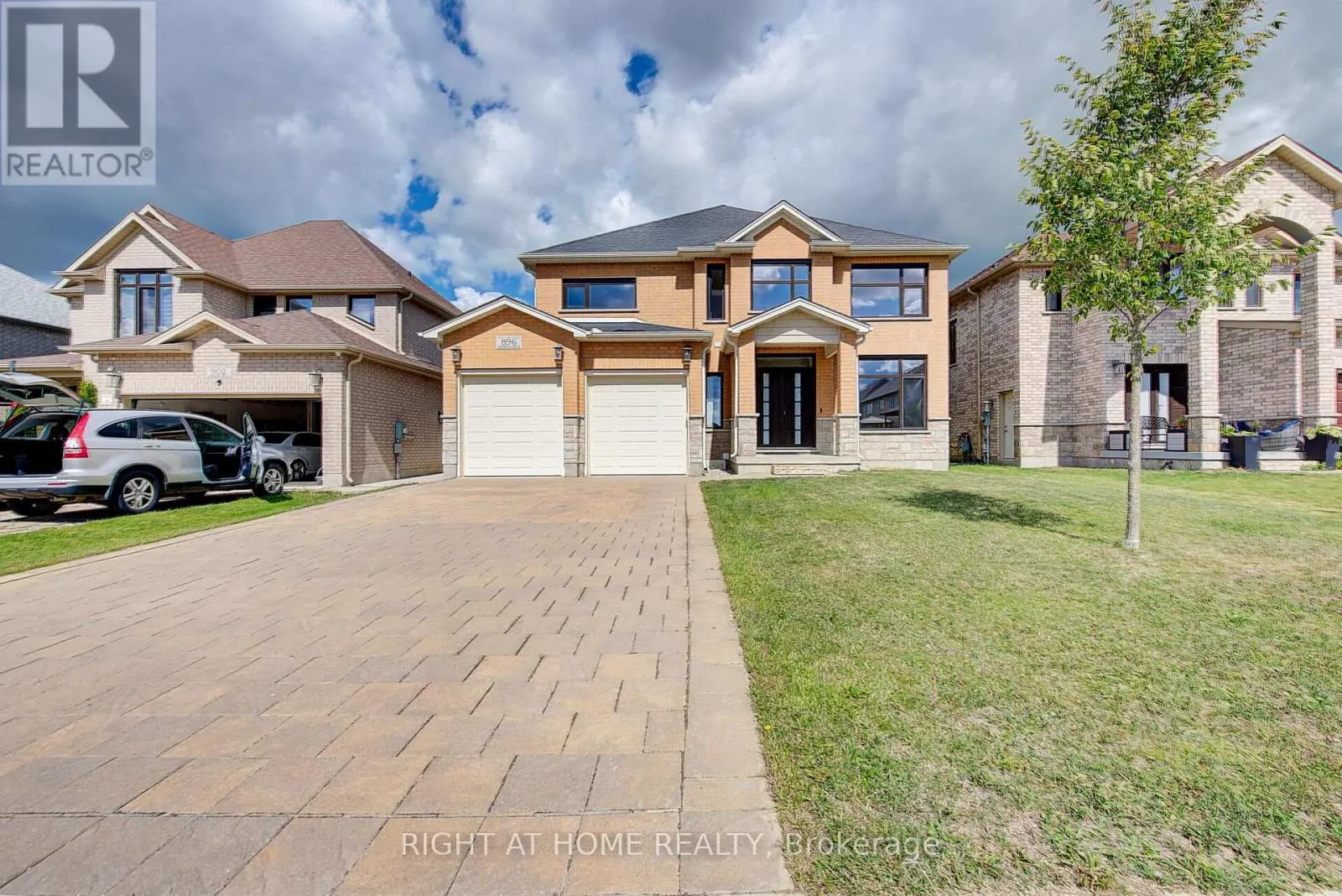 896 ZAIFMAN CIRCLE