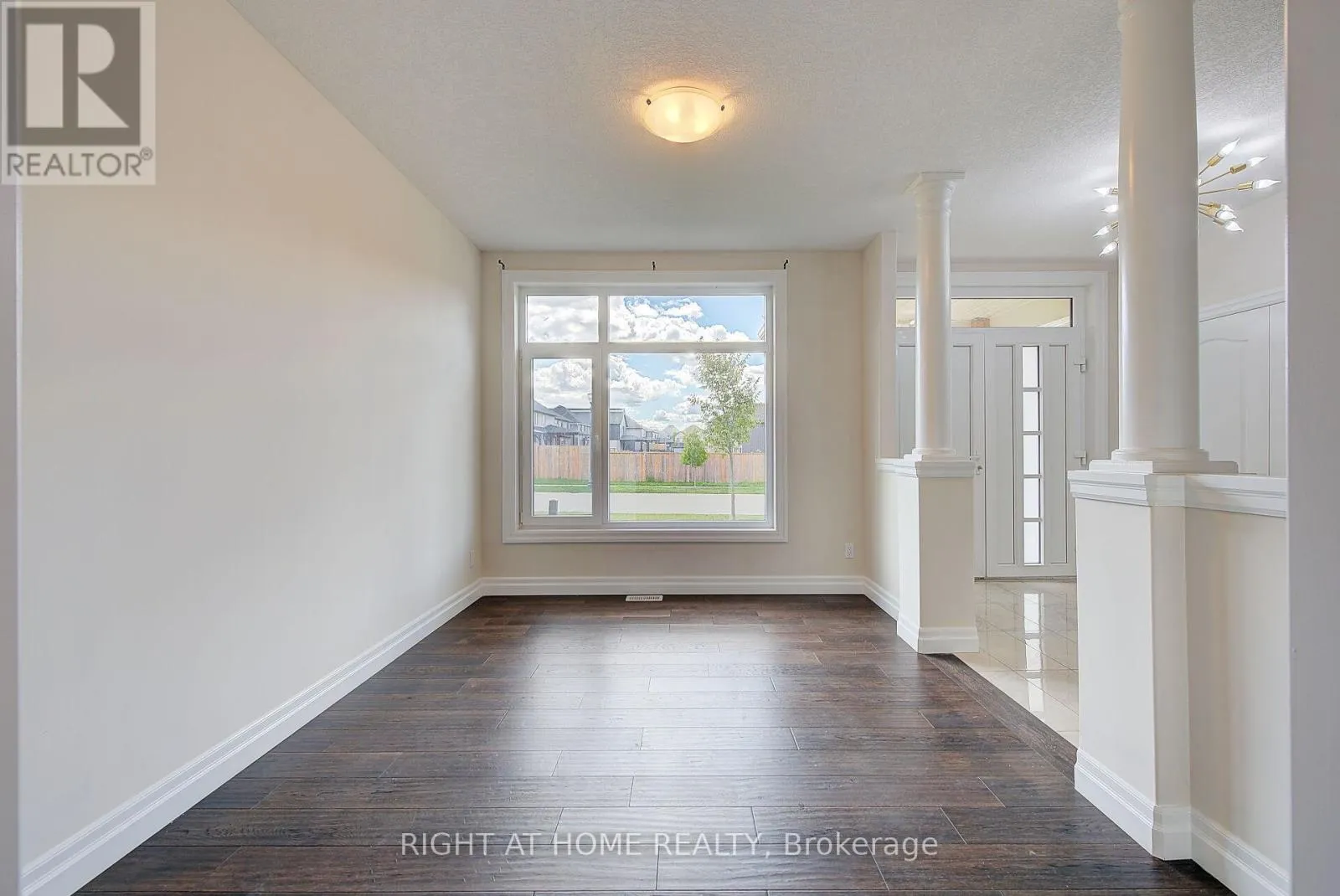 896 ZAIFMAN CIRCLE