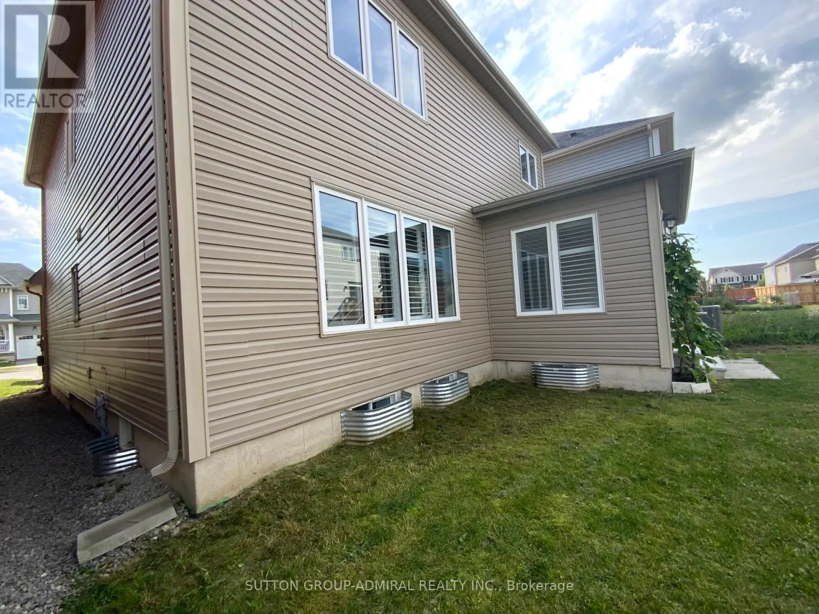 10 BEATTY AVENUE