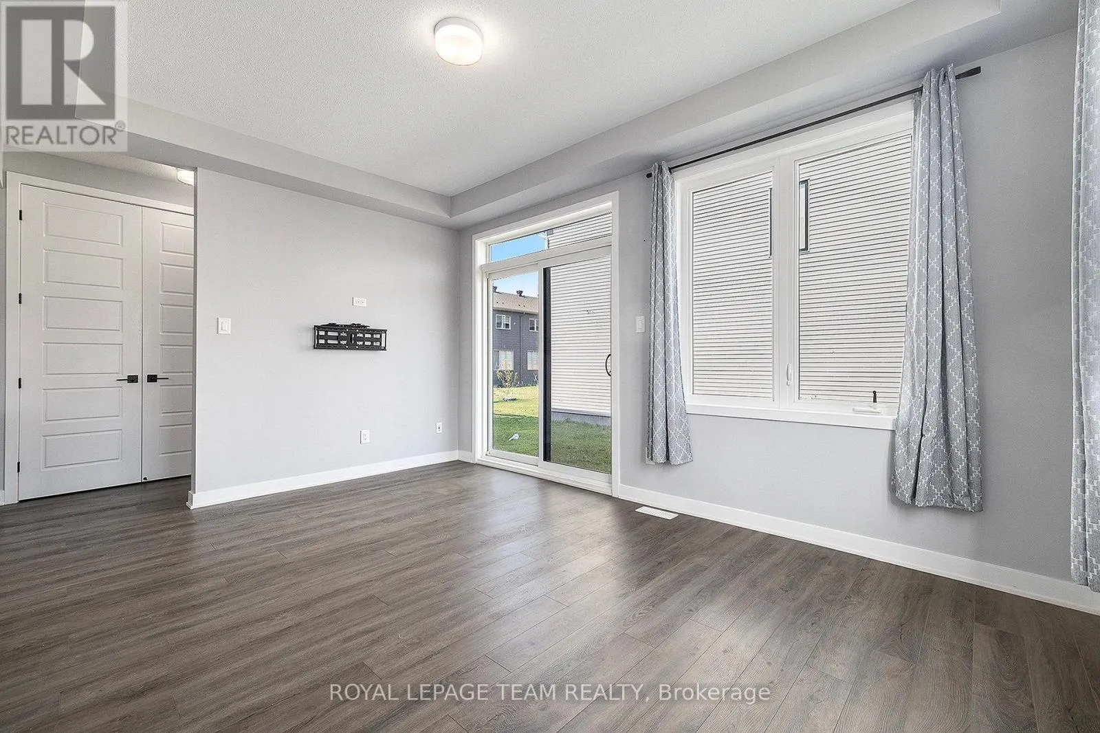 165 YEARLING CIRCLE