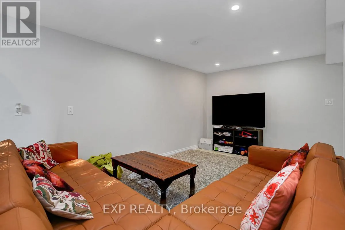 228 HIDDEN MEADOW AVENUE