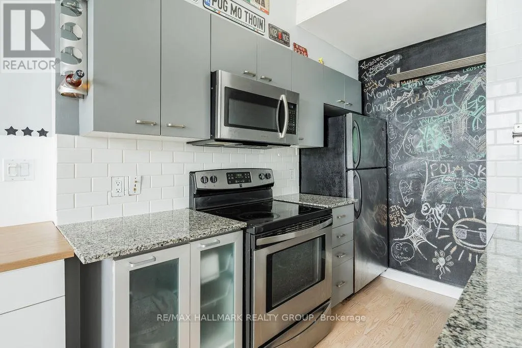 906 - 383 CUMBERLAND STREET