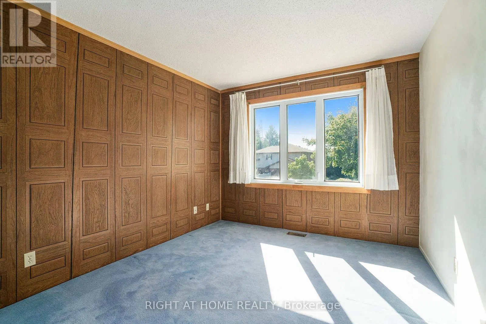 82 NESTOW DRIVE