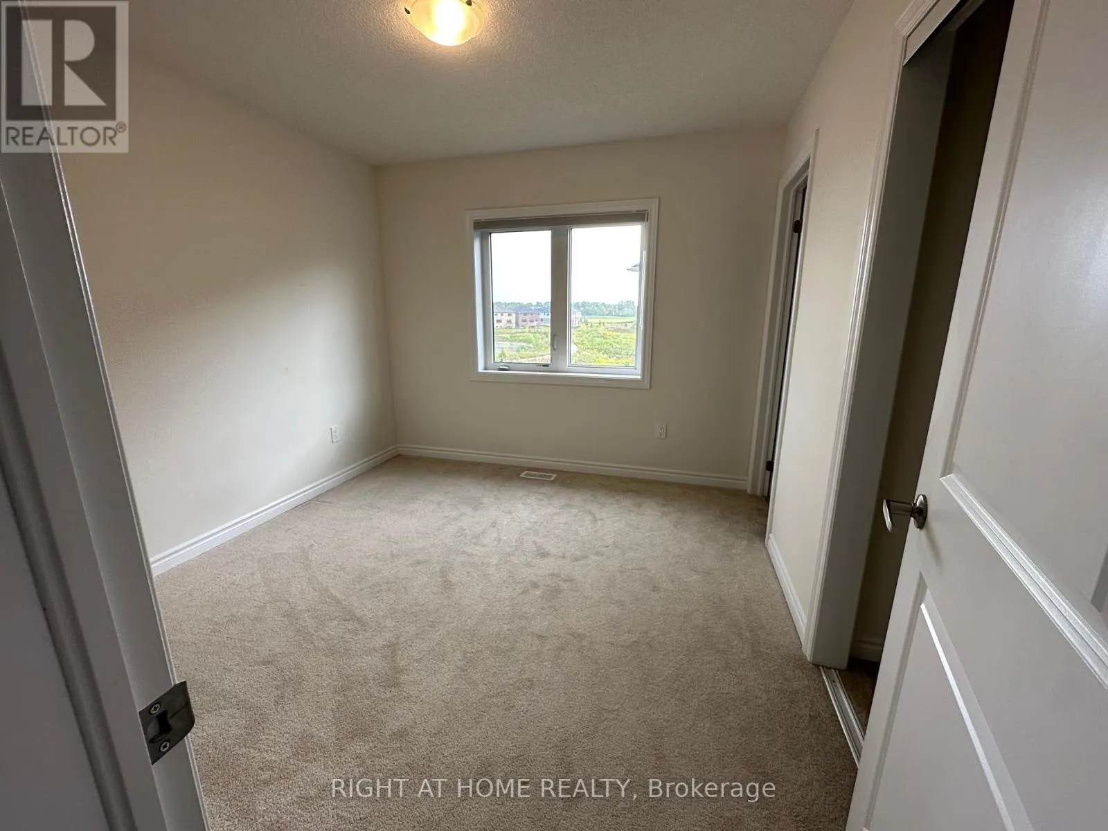 3 BEE CRESCENT