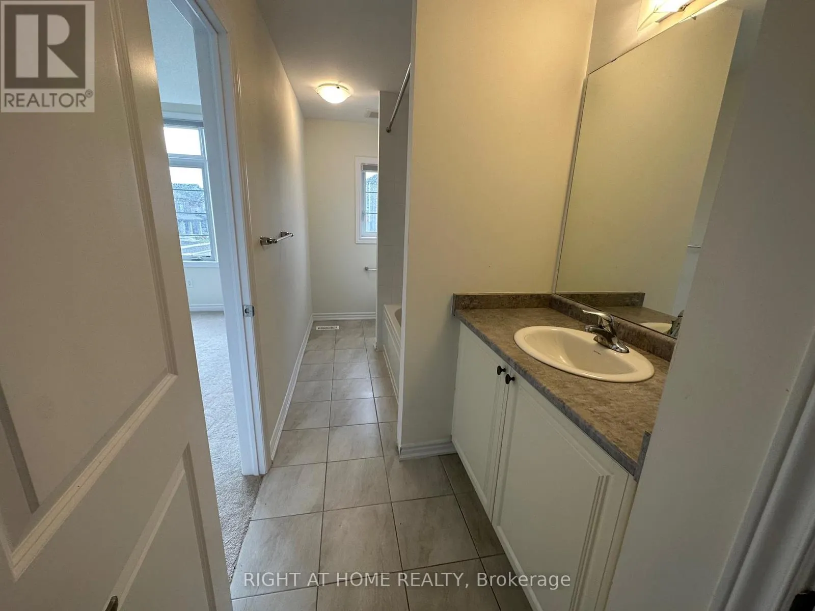 3 BEE CRESCENT
