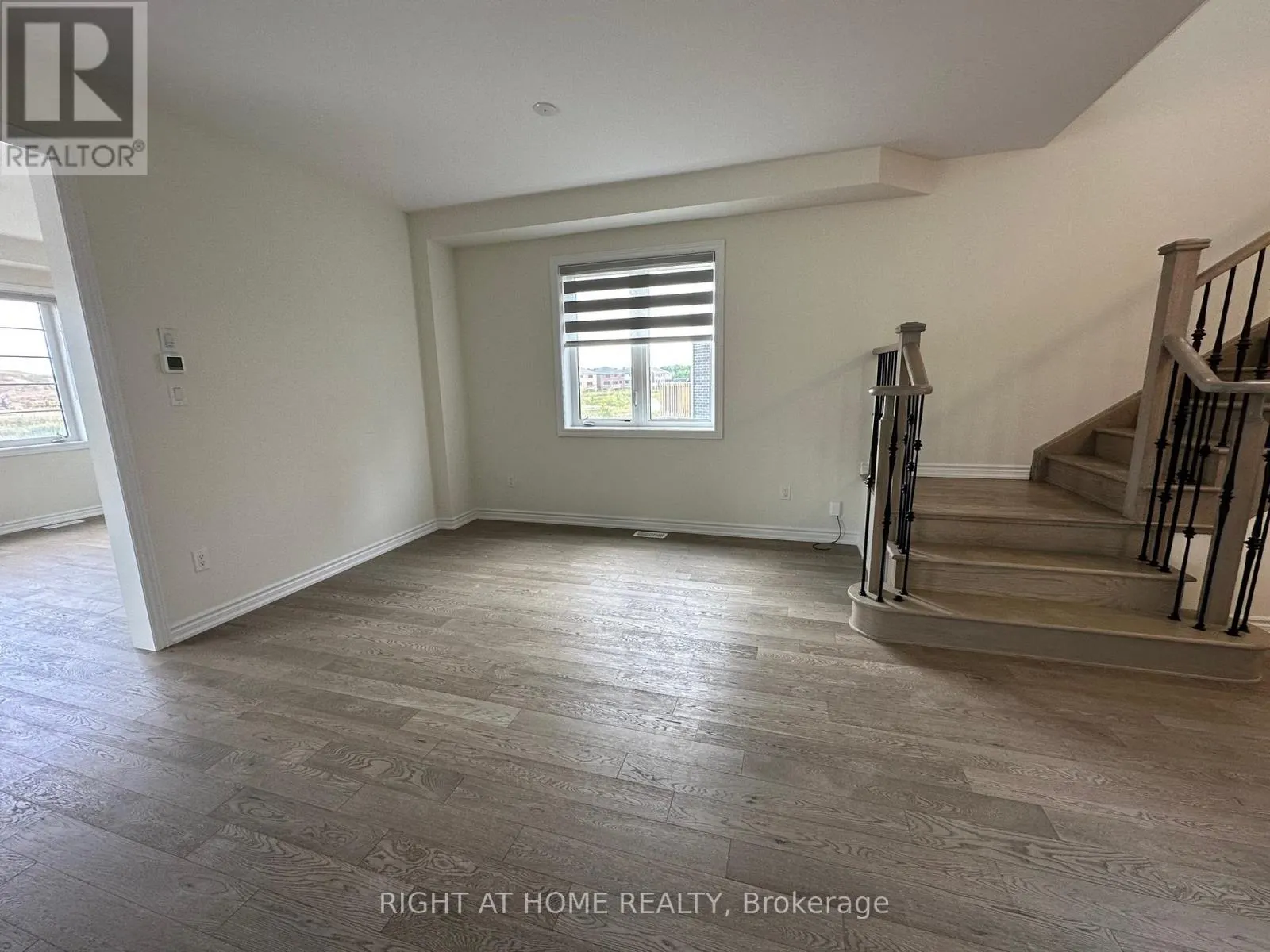 3 BEE CRESCENT