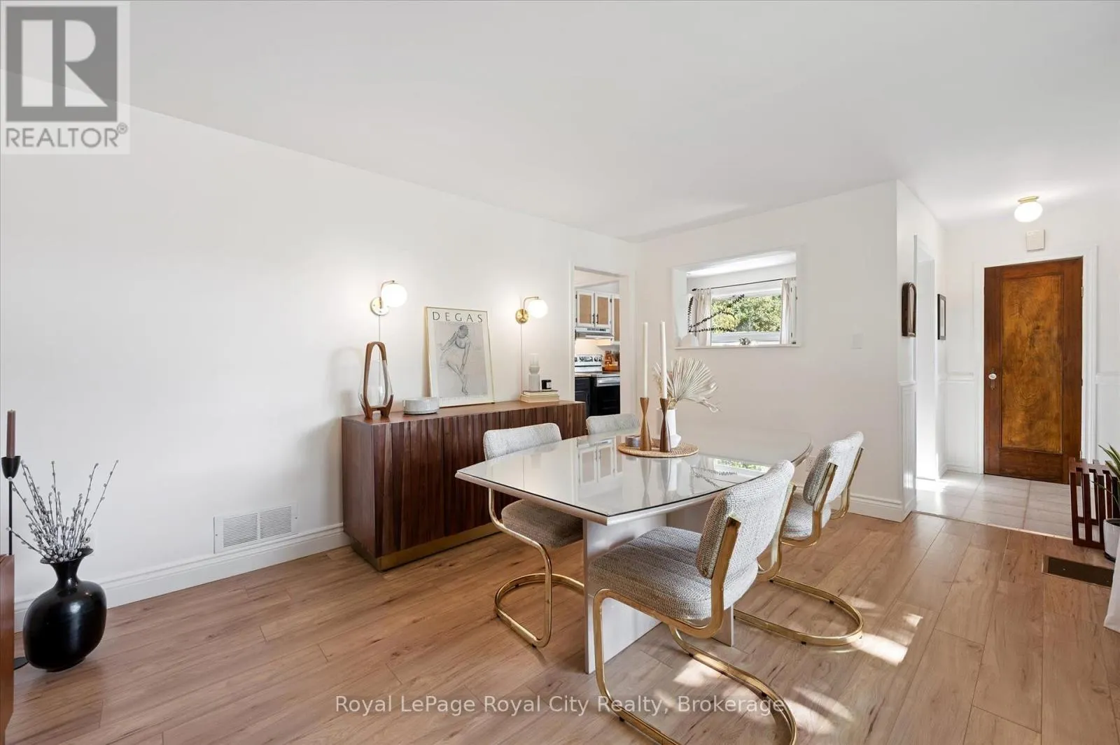 43 VANCOUVER DRIVE