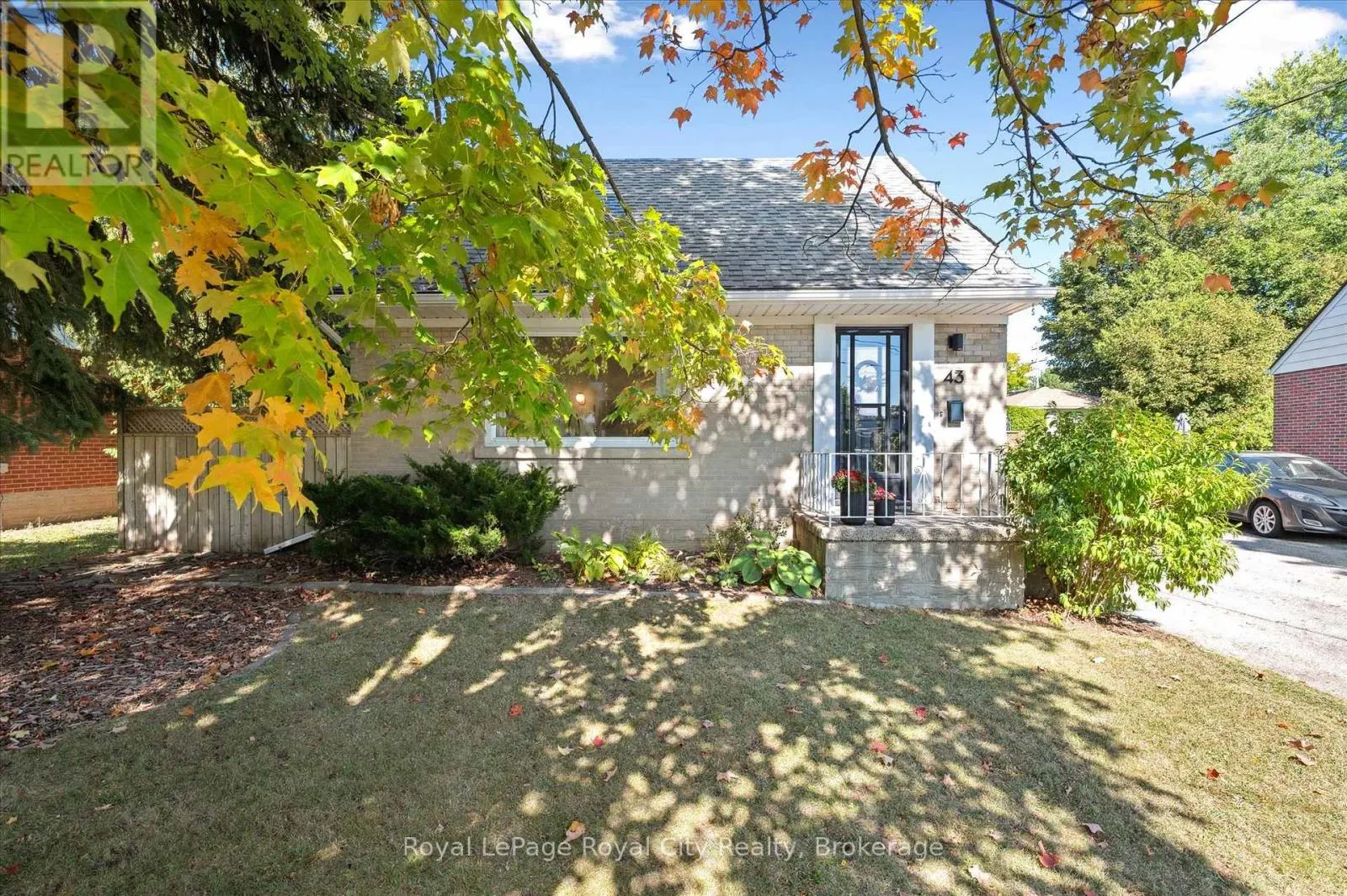 43 VANCOUVER DRIVE