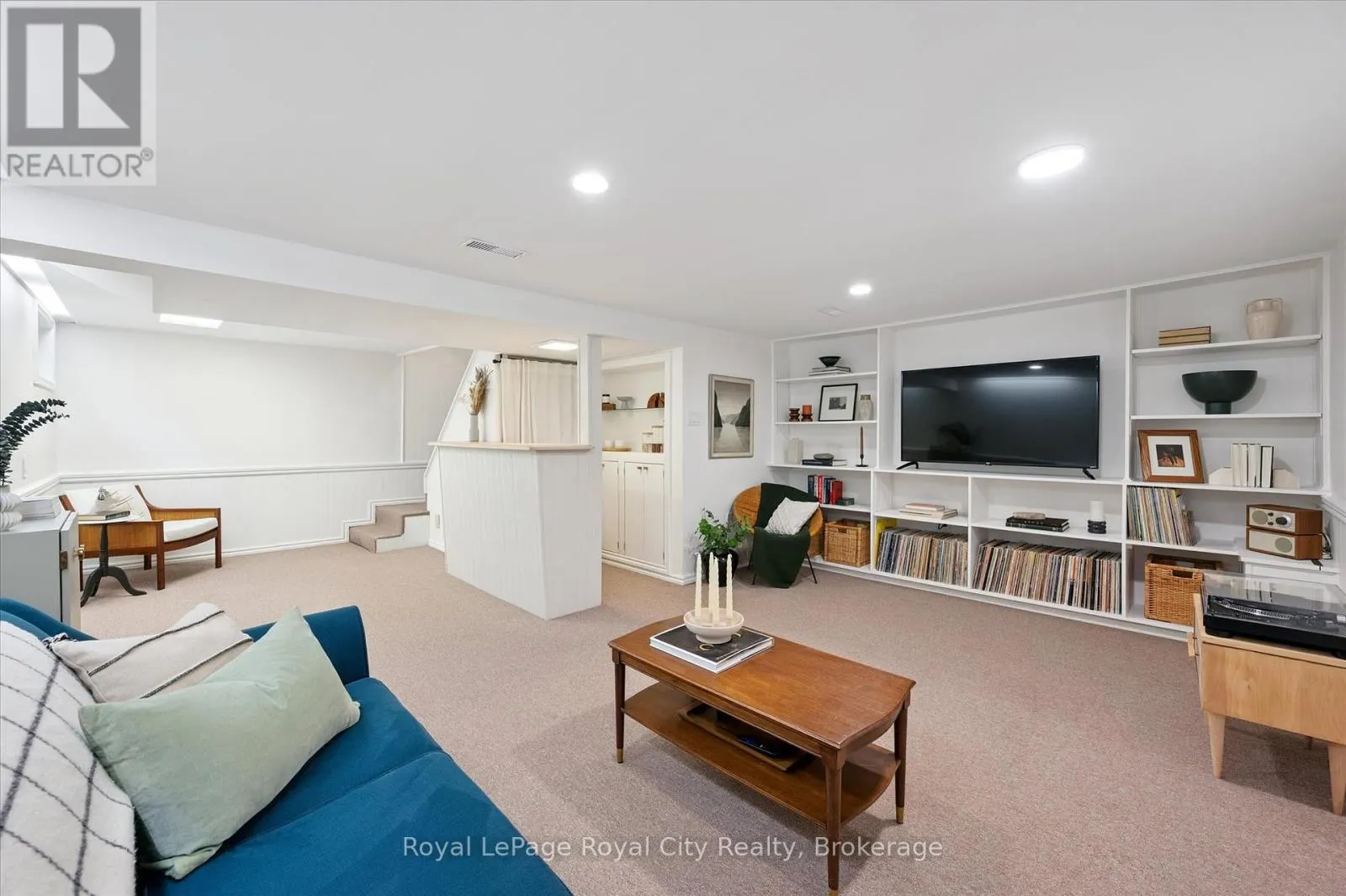 43 VANCOUVER DRIVE