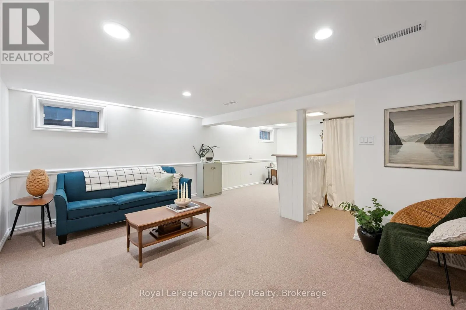 43 VANCOUVER DRIVE