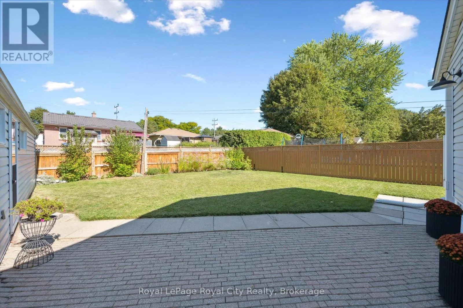 43 VANCOUVER DRIVE