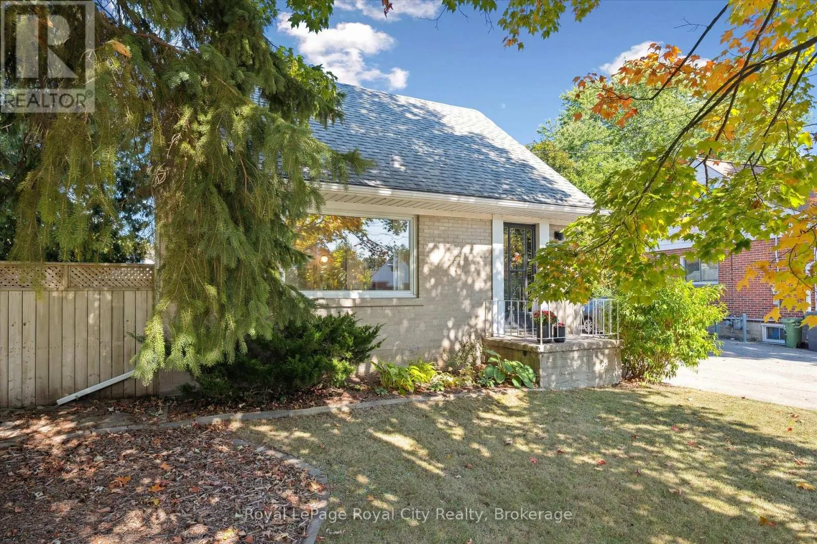 43 VANCOUVER DRIVE