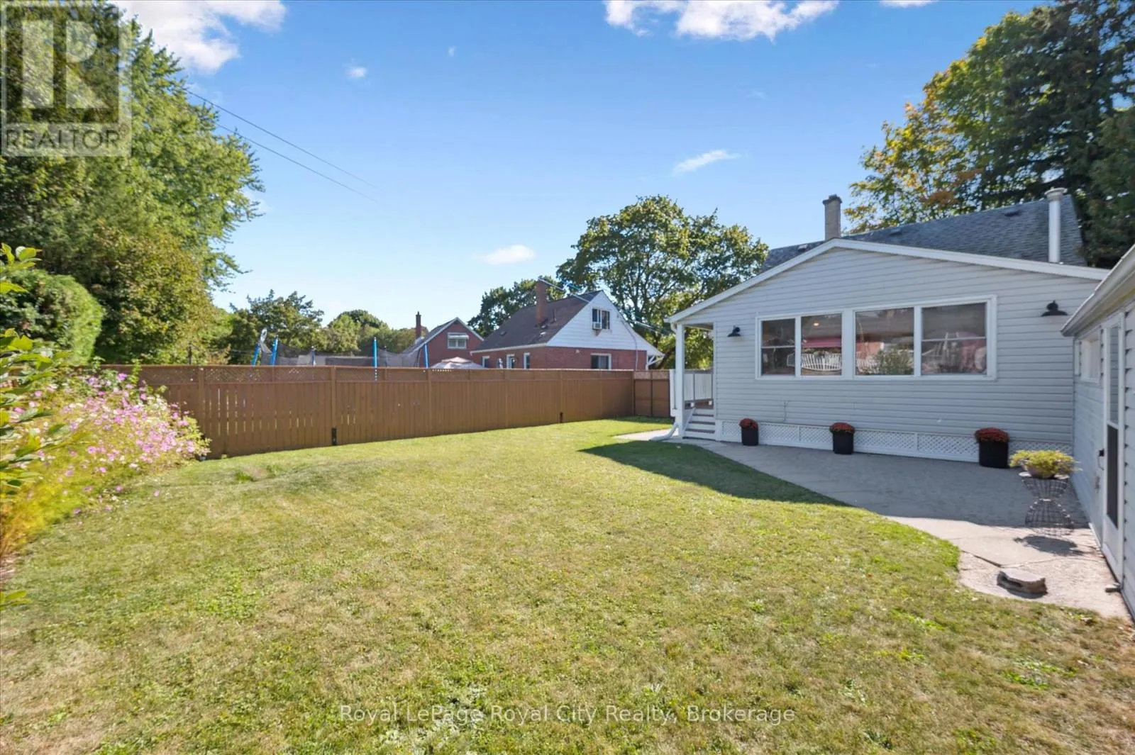 43 VANCOUVER DRIVE