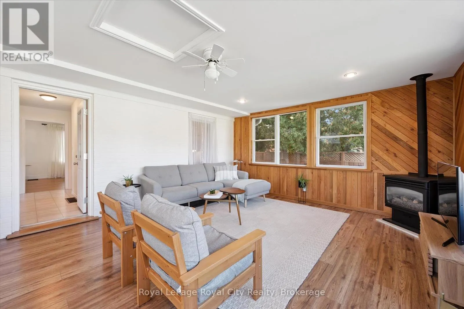 43 VANCOUVER DRIVE