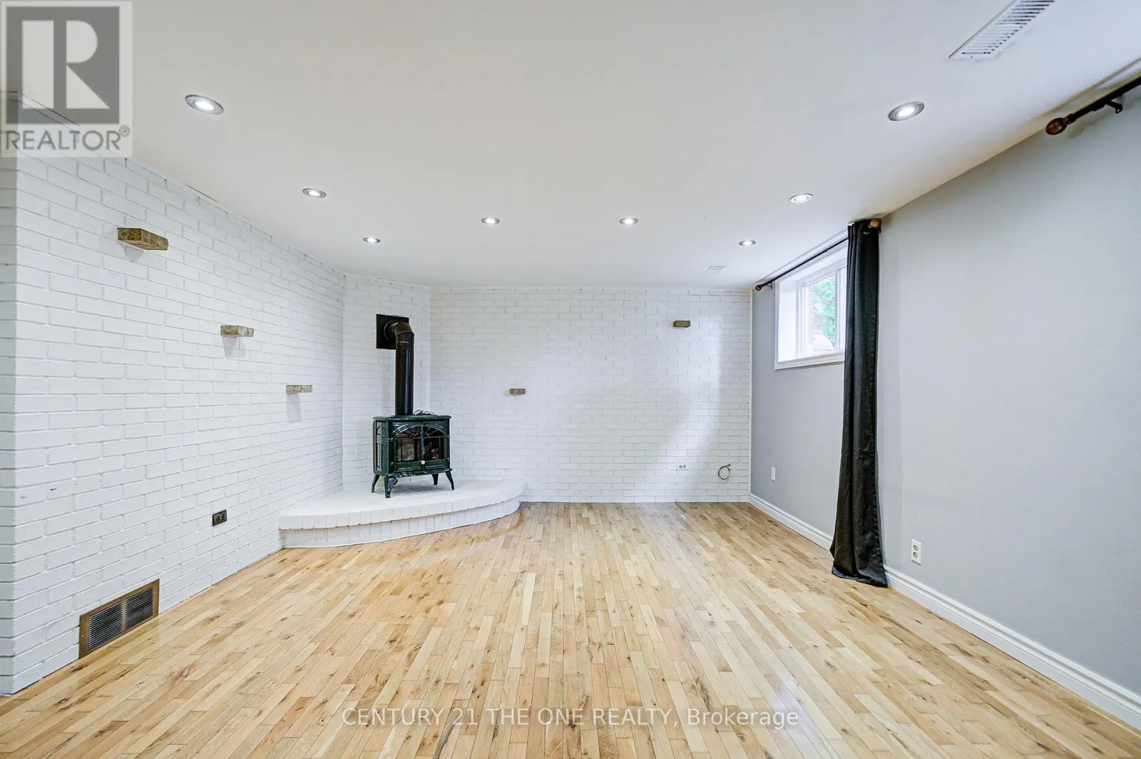 25 CARROL STREET