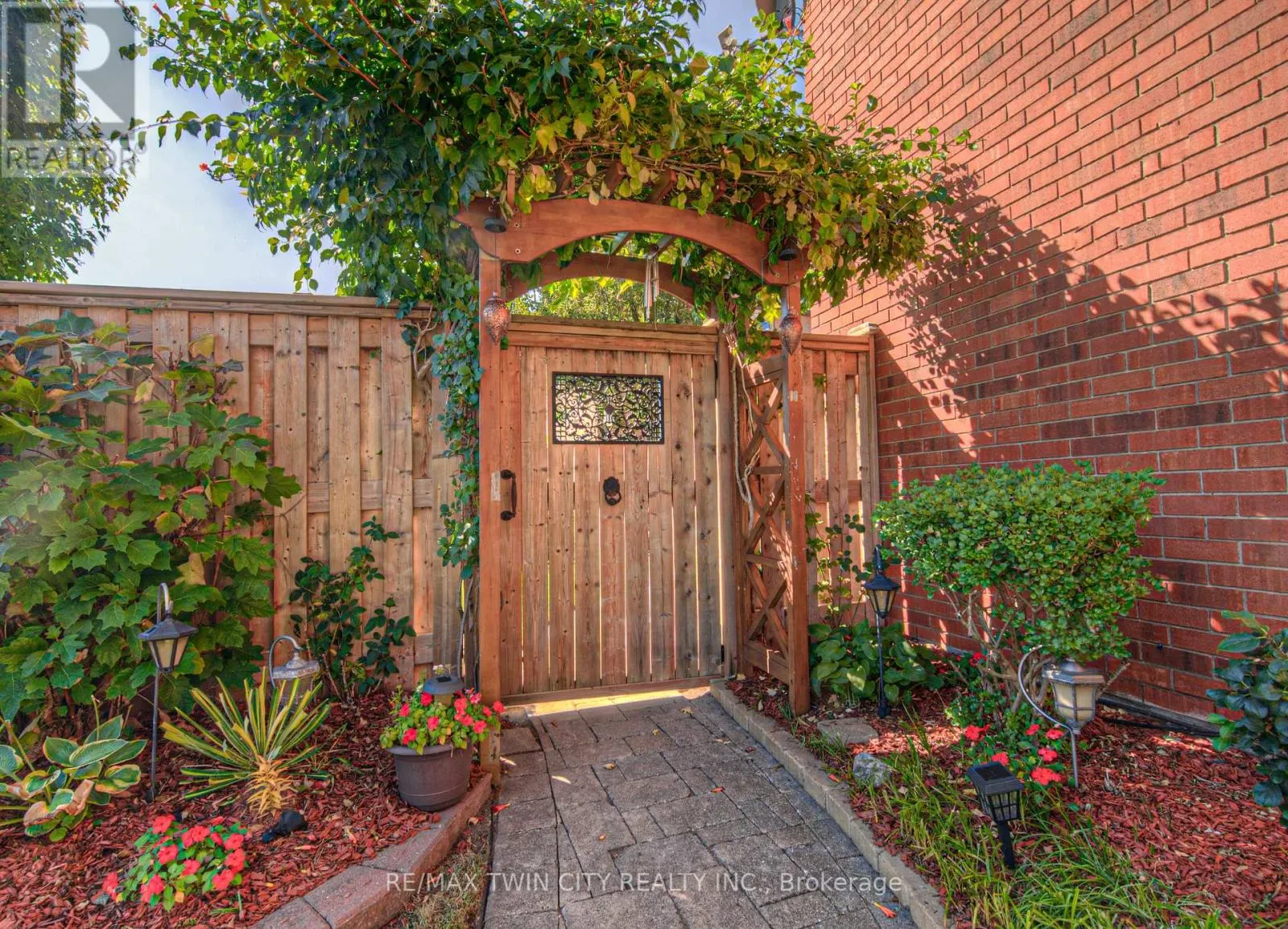 6 OSPREY COURT