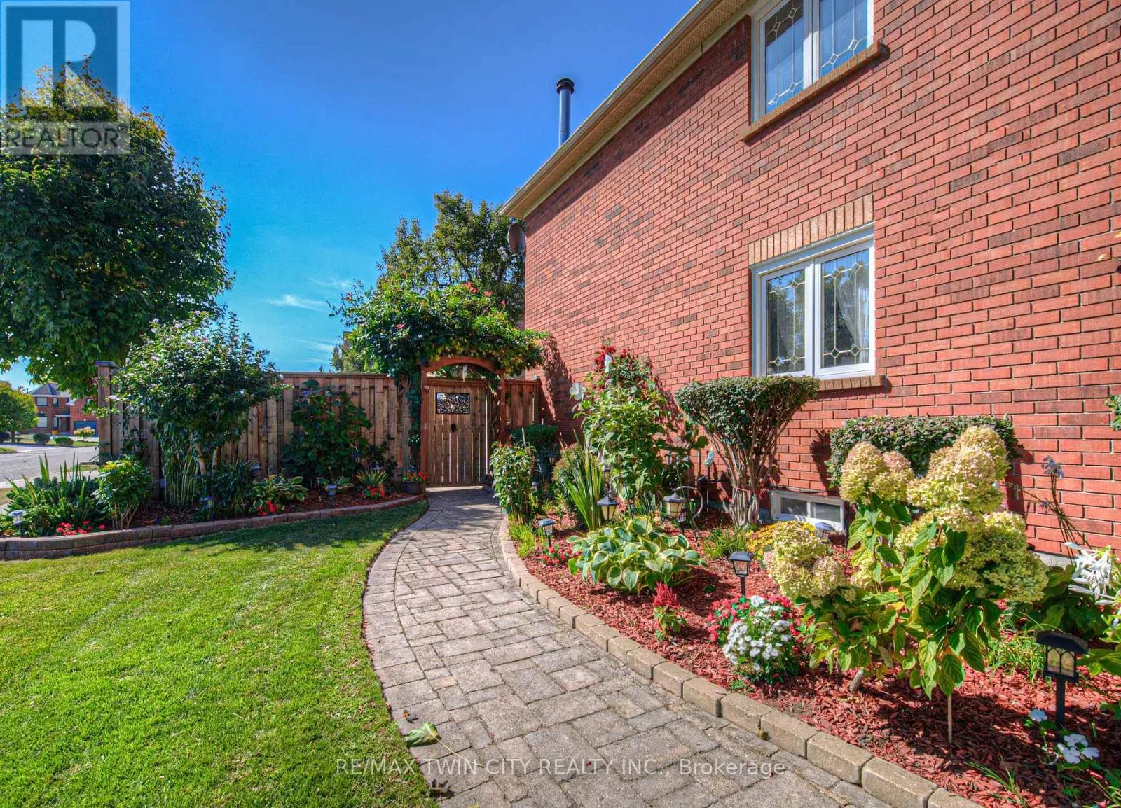 6 OSPREY COURT