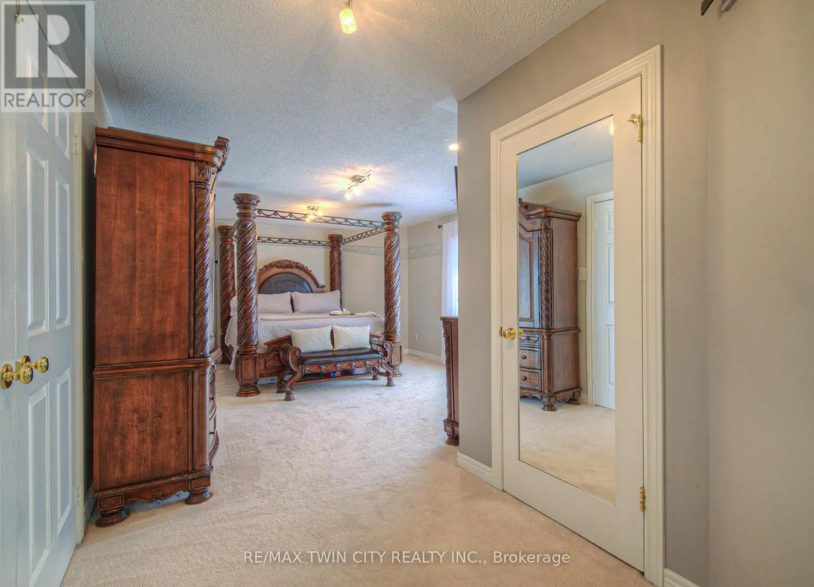6 OSPREY COURT