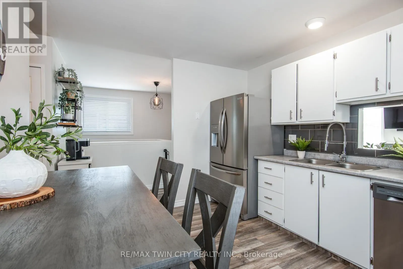 197 SILVER ASPEN CRESCENT