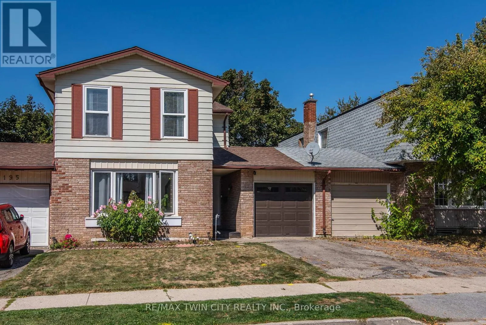 197 SILVER ASPEN CRESCENT